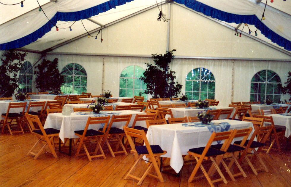 Festzelt 10 x 21m, inkl. Fußboden, Auf-, Abbau