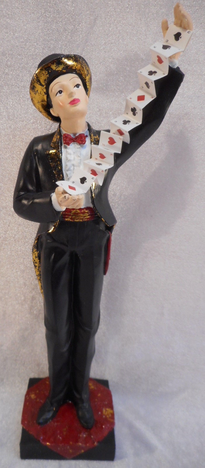Tischdekoration, "Zauberer Kartentrick" Figur 22cm
